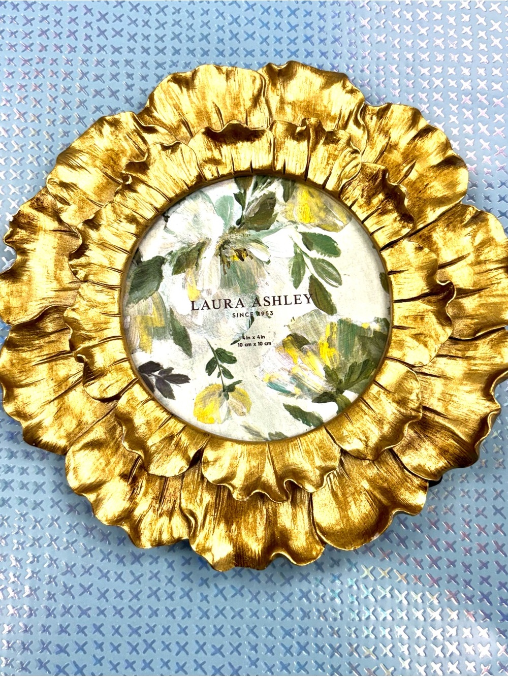 Laura Ashley Round 4 x 4 Gold Ruffled Floral Petals Picture Frame F441004
